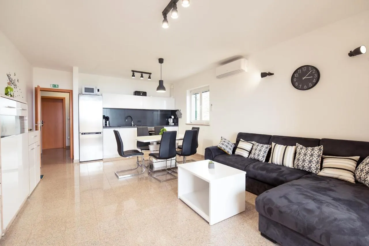 Seaview Apartment Lea Icici